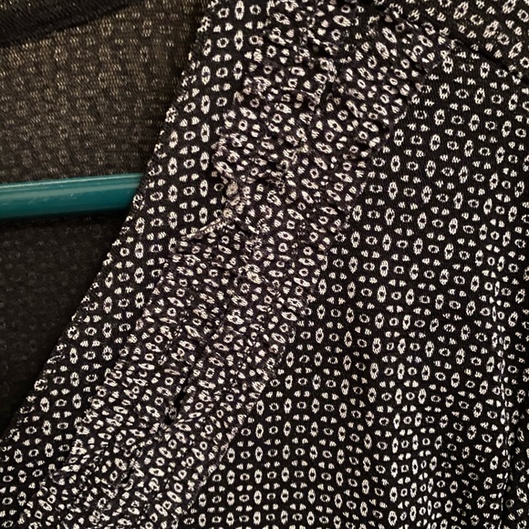 2/$24 Sheer black/white print blouse - Picture 5 of 9
